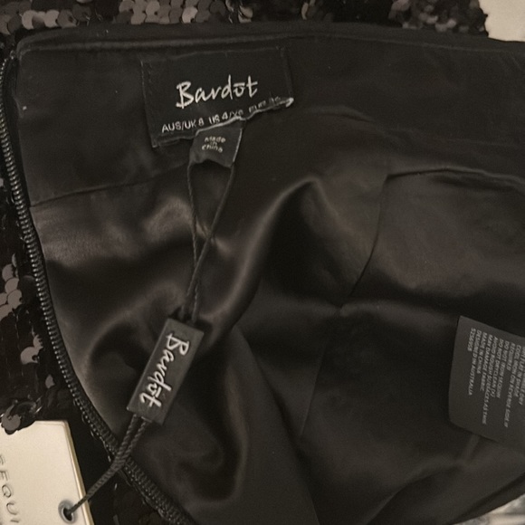 NWT Bardot asymmetrical black sequin ruffle skirt XS - Picture 3 of 7